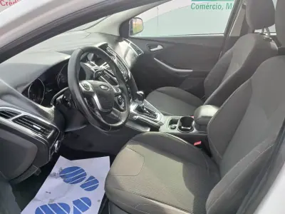 Ford Focus 2012 - 7950 EUR, 136113 km - AUTO.MOTO.pt - 136113km - foto 17 de 25