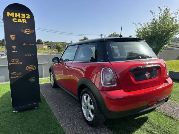 MINI 3 Portas 2010 - 5900 EUR, 200000 km - AUTO.MOTO.pt - 200000km - foto 11 de 51