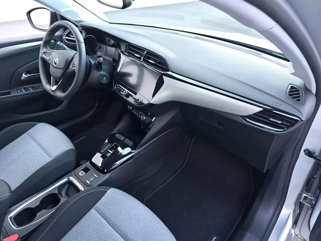 Opel Corsa 2024 - 18590 EUR, 38000 km - AUTO.MOTO.pt - 38000km - foto 29 de 34