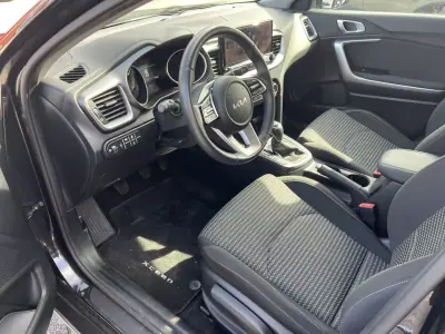 Kia XCeed 2025 - 19900 EUR, 13500 km - AUTO.MOTO.pt - 13500km - foto 8 de 20