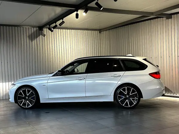 BMW 318 2012 - 16990 EUR, 173500 km - AUTO.MOTO.pt - 173500km - foto 18 de 35
