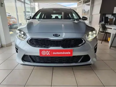 Kia Ceed SW 2019 - 18250 EUR, 70500 km - AUTO.MOTO.pt - 70500km - foto 3 de 35