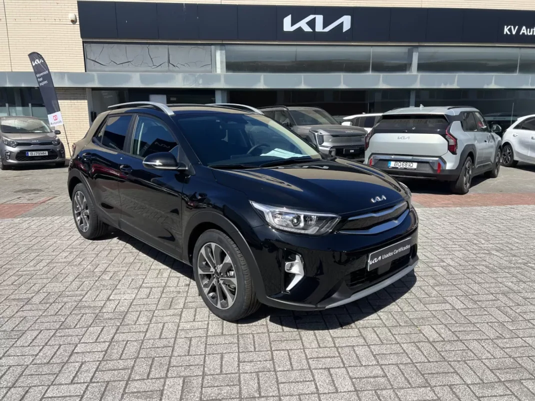 Kia Stonic 2025 - 21500 EUR, 100 km - AUTO.MOTO.pt - 100km - foto 1 de 23