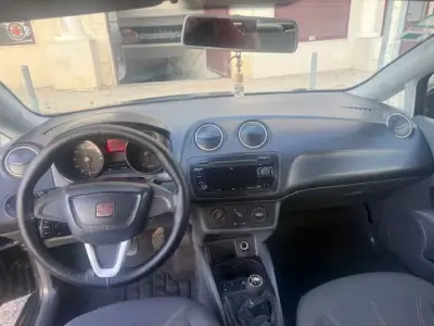 SEAT Ibiza 2010 - 5750 EUR, 156000 km - AUTO.MOTO.pt - 156000km - foto 20 de 33