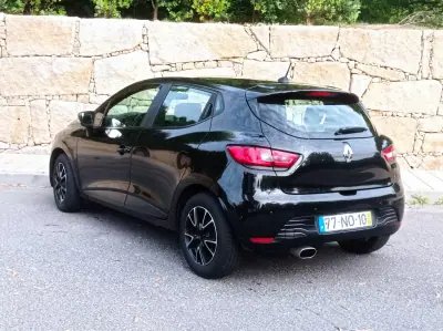 Renault Clio 2013 - 6990 EUR, 259500 km - AUTO.MOTO.pt - 259500km - foto 2 de 11