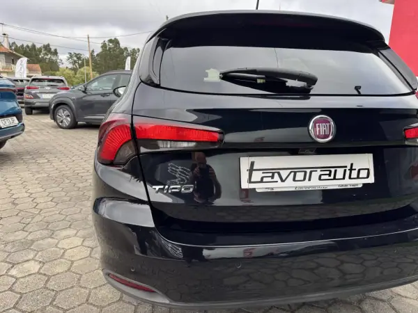 Fiat Tipo Station Wagon 2017 - 8990 EUR, 194000 km - AUTO.MOTO.pt - 194000km - foto 27 de 37