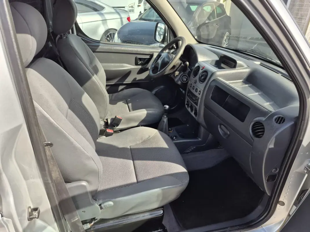 Citroën 2007 - 4900 EUR, 216500 km - AUTO.MOTO.pt - 216500km - foto 18 de 20