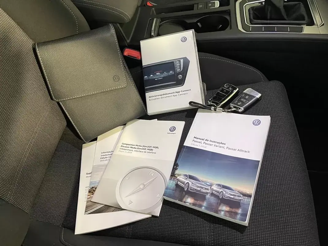 Volkswagen Passat Variant 2019 - 15750 EUR, 257000 km - AUTO.MOTO.pt - 257000km - foto 33 de 33