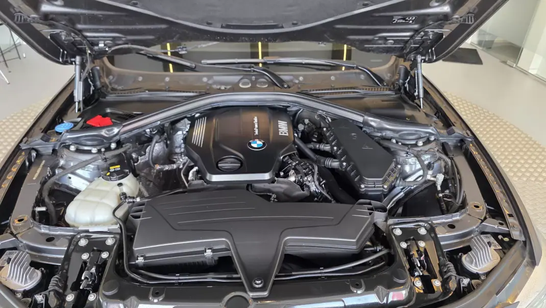 BMW 418 Gran Coupé 2018 - 20900 EUR, 157385 km - AUTO.MOTO.pt - 157385km - foto 26 de 53