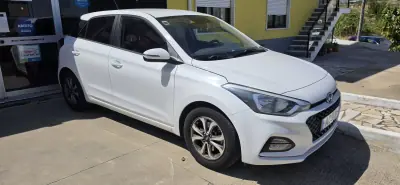 Hyundai i20 2020 - 11500 EUR, 101000 km - 101000km - foto 2 de 3