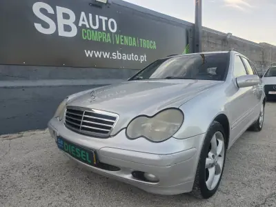 Mercedes-Benz C 220 2001 - 2750 EUR, 350000 km - 350000km - foto 1 de 16