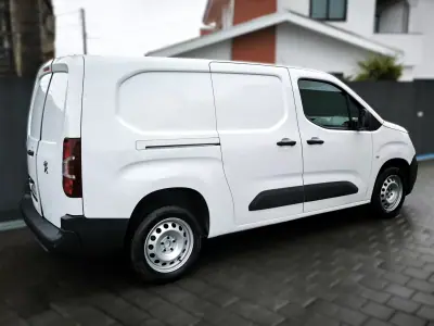 Peugeot Partner 1.5 BlueHDI Longa c/Barras Tejadilho 2020 - 13950 EUR, 114372 km - AUTO.MOTO.pt - 114372km - foto 15 de 44