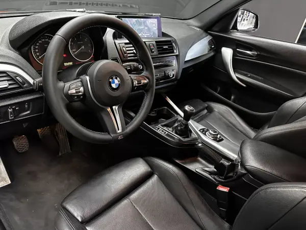 BMW 120 2012 - 15999 EUR, 182000 km - AUTO.MOTO.pt - 182000km - foto 18 de 25