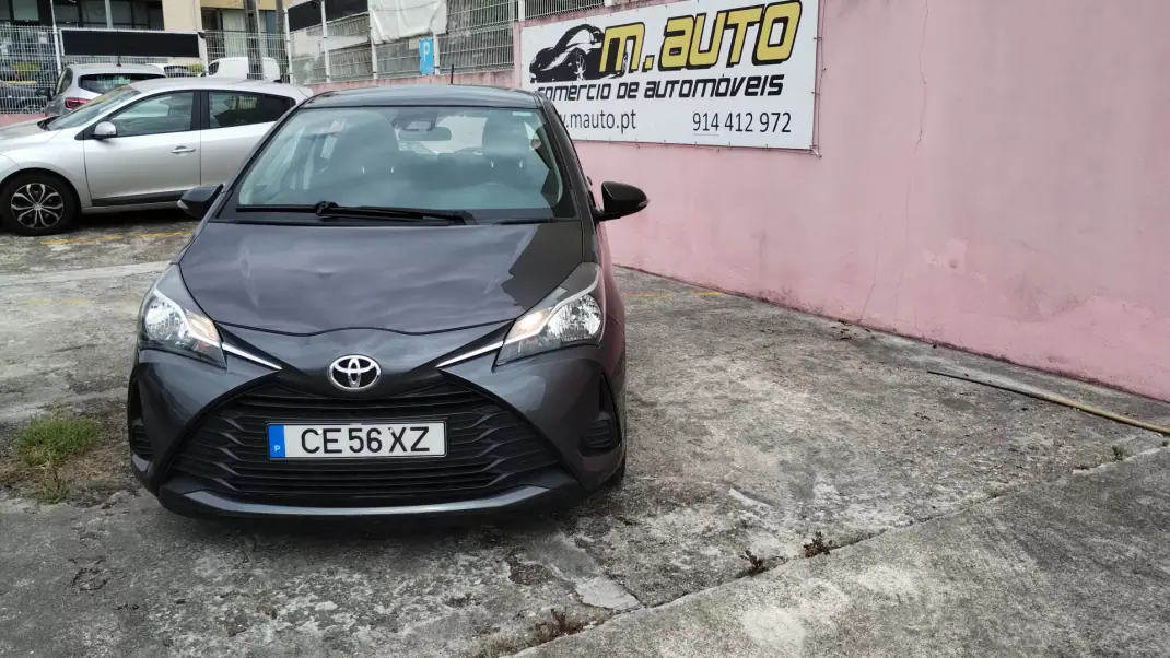 Toyota Yaris 2018 - 12500 EUR, 68000 km - AUTO.MOTO.pt - 68000km - foto 1 de 24