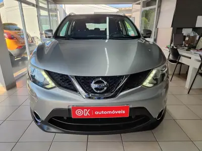 Nissan Qashqai 2015 - 14350 EUR, 98000 km - AUTO.MOTO.pt - 98000km - foto 3 de 38
