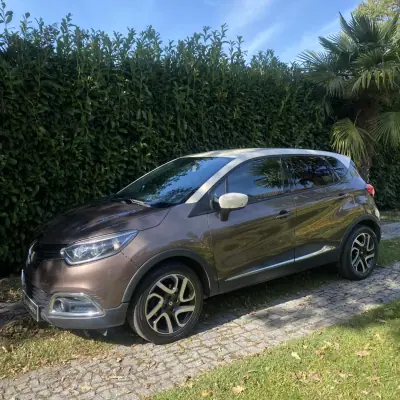 Renault Captur 2014 - 13990 EUR, 146000 km - AUTO.MOTO.pt - 146000km - foto 4 de 22