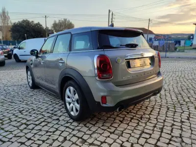 MINI Countryman 2018 - 20990 EUR, 122000 km - foto 5 de 25