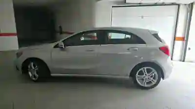 Mercedes-Benz A-Class 2015 - 13500 EUR, 261000 km - foto 2 de 4