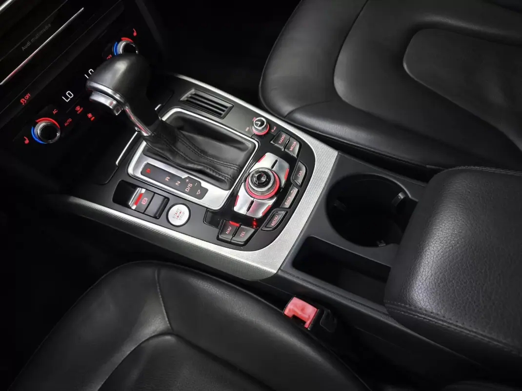 Audi A5 2013 - 22450 EUR, 157412 km - 157412km - foto 43 de 49