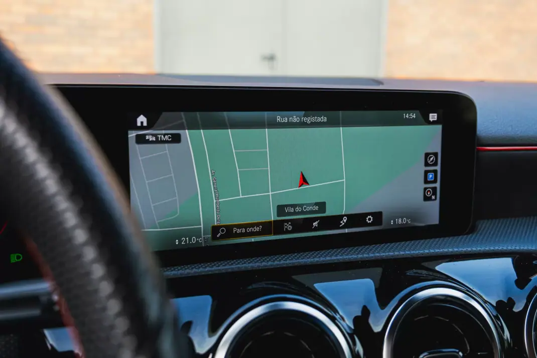 Mercedes-Benz A 180 2021 - 29900 EUR, 95000 km - AUTO.MOTO.pt - 95000km - foto 15 de 26