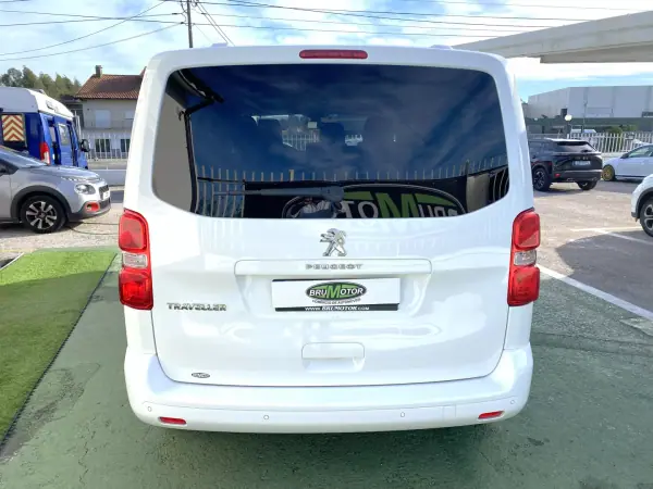 Peugeot Traveller 2018 - 28990 EUR, 151058 km - AUTO.MOTO.pt - 151058km - foto 9 de 16