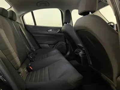 Alfa Romeo Giulia 2016 - 18500 EUR, 153000 km - AUTO.MOTO.pt - 153000km - foto 16 de 35