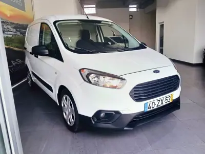 Ford Transit Courier 2020 - 10990 EUR, 129167 km - AUTO.MOTO.pt - 129167km - foto 3 de 52