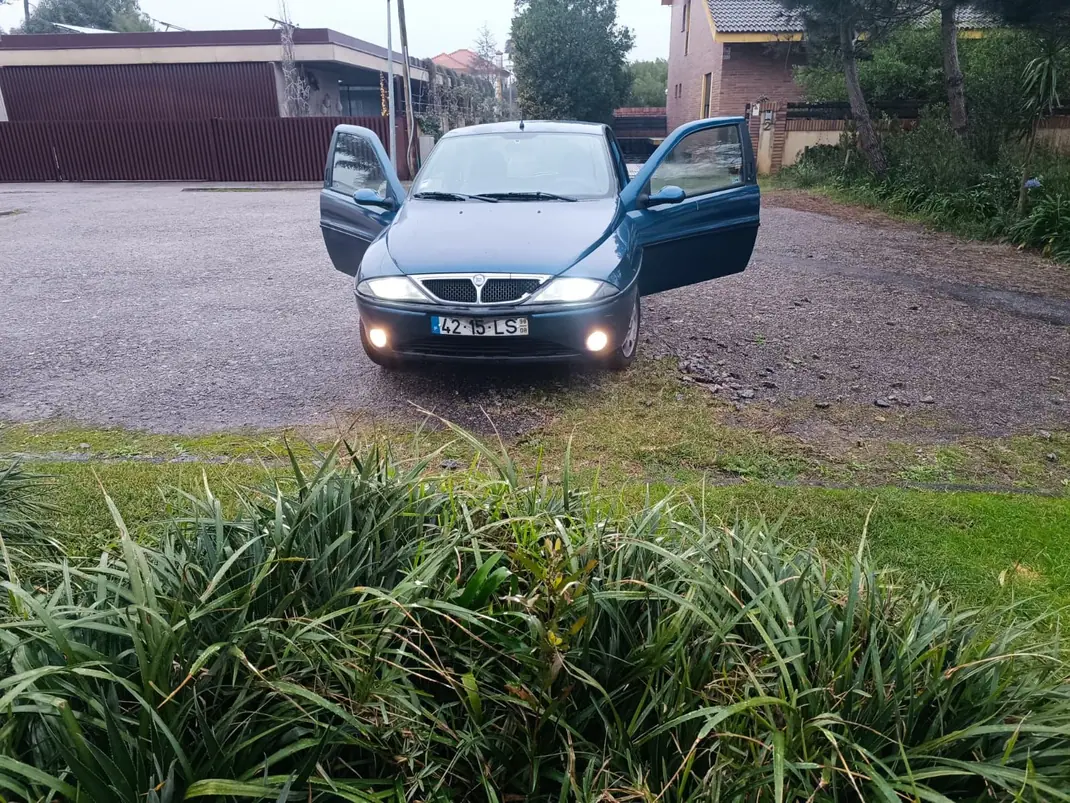 Lancia Ypsilon 1998 - 899 EUR, 210000 km - 210000km - foto 11 de 13