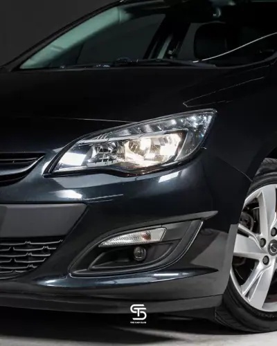 Opel Astra Sports Tourer 2015 - 5950 EUR, 305731 km - AUTO.MOTO.pt - 305731km - foto 11 de 16