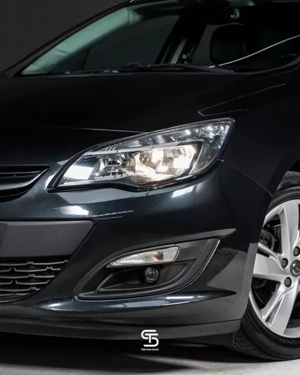 Opel Astra Sports Tourer 2015 - 4950 EUR, 305731 km - AUTO.MOTO.pt - 305731km - foto 11 de 16