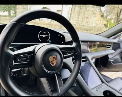 Porsche Taycan 2021 - 53950 EUR, 156280 km - AUTO.MOTO.pt - 156280km - foto 19 de 27