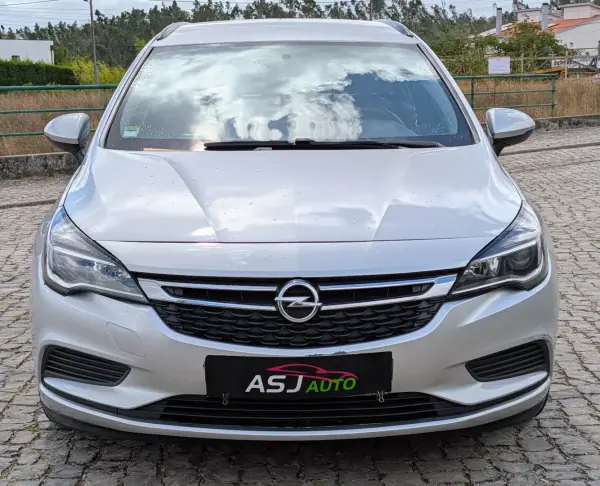 Opel Astra Sports Tourer 2018 - 6950 EUR, 251900 km - 251900km - foto 3 de 21