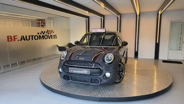 MINI Cooper 2019 - 24900 EUR, 114062 km - AUTO.MOTO.pt - 114062km - foto 12 de 61