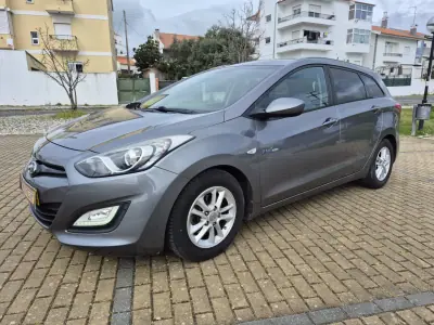 Hyundai i30 SW 2013 - 6890 EUR, 200850 km - AUTO.MOTO.pt - 200850km - foto 2 de 19