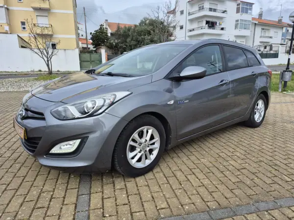 Hyundai i30 SW 2013 - 6890 EUR, 200850 km - AUTO.MOTO.pt - 200850km - foto 2 de 19