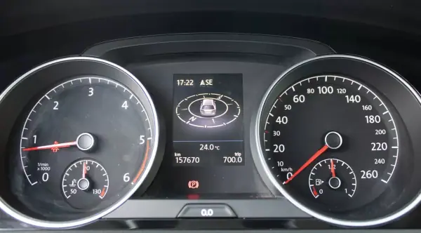 Volkswagen Golf Variant 2016 - 12500 EUR, 155000 km - AUTO.MOTO.pt - 155000km - foto 38 de 47