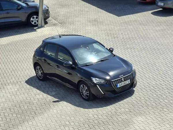 Peugeot 208 2022 - 13850 EUR, 75000 km - AUTO.MOTO.pt - 75000km - foto 12 de 28