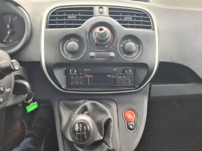 Renault KANGOO 1.5 BLUE DCI 3LUG EDITION ONE 2018 - 11490 EUR, 159000 km - AUTO.MOTO.pt - 159000km - foto 11 de 12