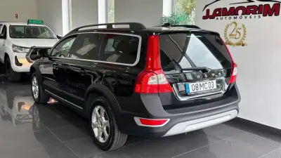 Volvo XC 70 2011 - 13999 EUR, 256121 km - AUTO.MOTO.pt - 256121km - foto 3 de 23