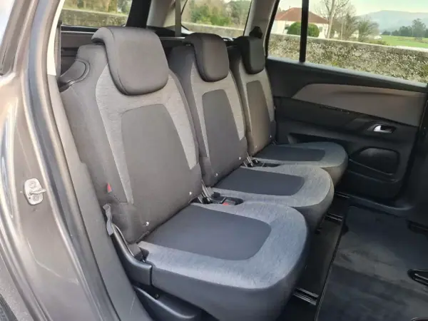Citroën C4 Spacetourer 2020 - 17990 EUR, 169000 km - AUTO.MOTO.pt - 169000km - foto 37 de 39