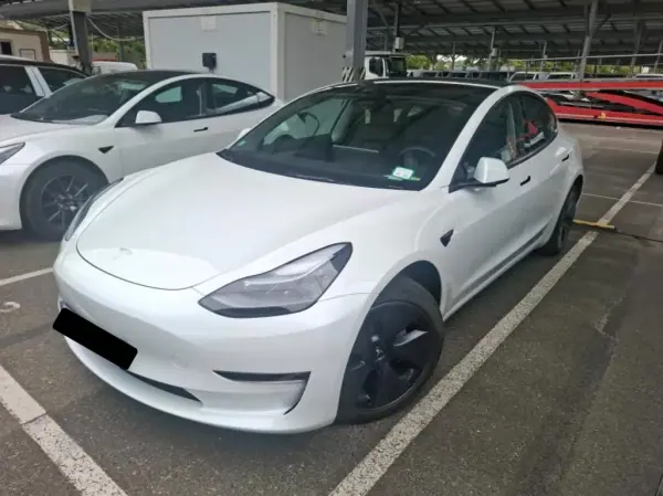 Tesla Model 3 Long Range Tração Traseira 2023 Elétrico — 30 000 km Tesla Model 3 2023
