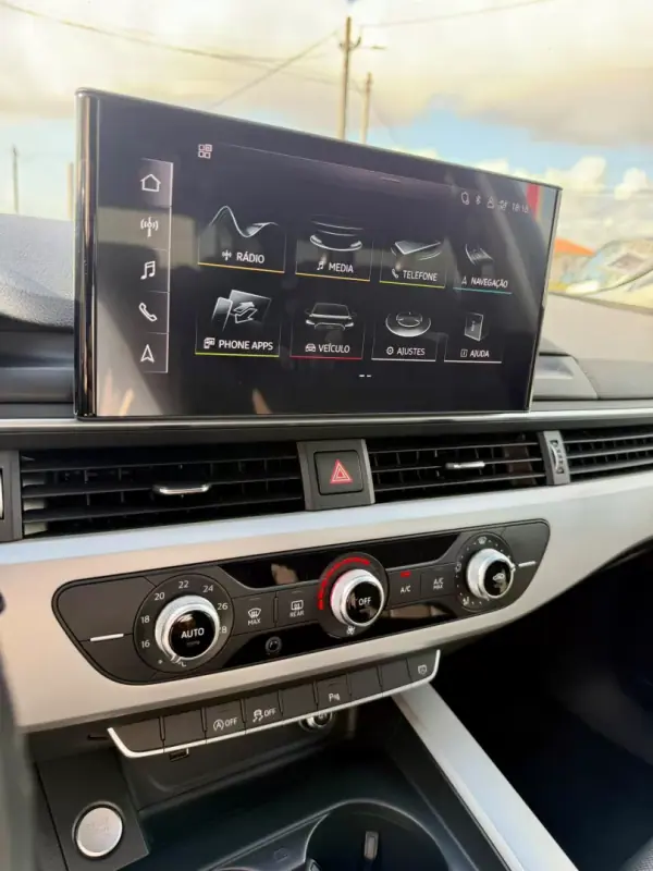 Audi A4 Avant 2020 - 26900 EUR, 165000 km - AUTO.MOTO.pt - 165000km - foto 10 de 28