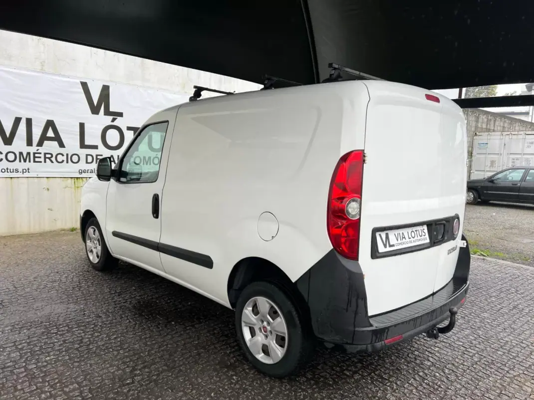 Fiat Doblo 2014 - 8500 EUR, 262300 km - AUTO.MOTO.pt - 262300km - foto 6 de 7