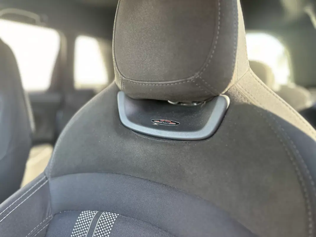 MINI 5 Portas 2019 - 15790 EUR, 179000 km - AUTO.MOTO.pt - 179000km - foto 14 de 39