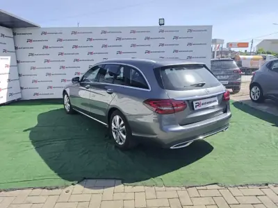 Mercedes-Benz C 180 2018 - 20990 EUR, 221000 km - AUTO.MOTO.pt - 221000km - foto 7 de 18