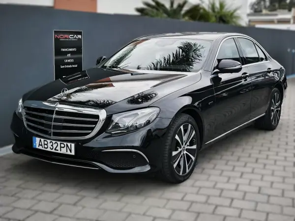 Mercedes-Benz E 300 De Exclusive Line 2020 Híbrido Plug-In — 219 800 km Mercedes-Benz E 300 2020