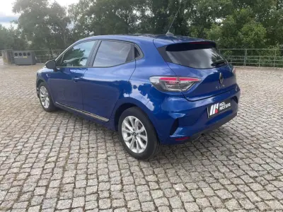 Renault Clio 2024 - 17490 EUR, 46000 km - AUTO.MOTO.pt - 46000km - foto 4 de 13