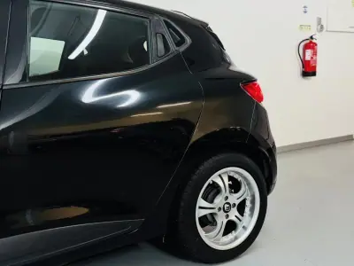 Renault Clio 2012 - 5750 EUR, 228000 km - AUTO.MOTO.pt - 228000km - foto 12 de 44