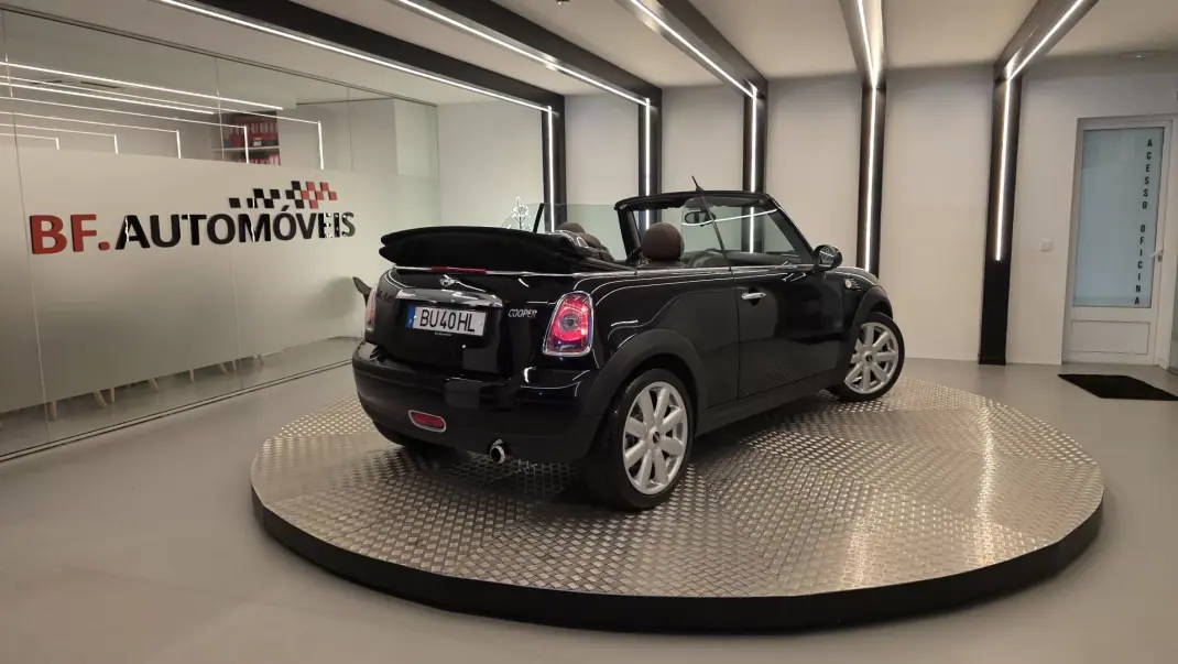 MINI Cooper 2010 - 9900 EUR, 144067 km - AUTO.MOTO.pt - 144067km - foto 17 de 56