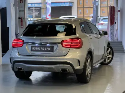 Mercedes-Benz GLA 200 2015 - 21990 EUR, 120000 km - AUTO.MOTO.pt - 120000km - foto 4 de 33